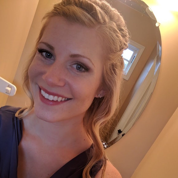 Meet your Posher, Lindsey - Picture 1 of 1